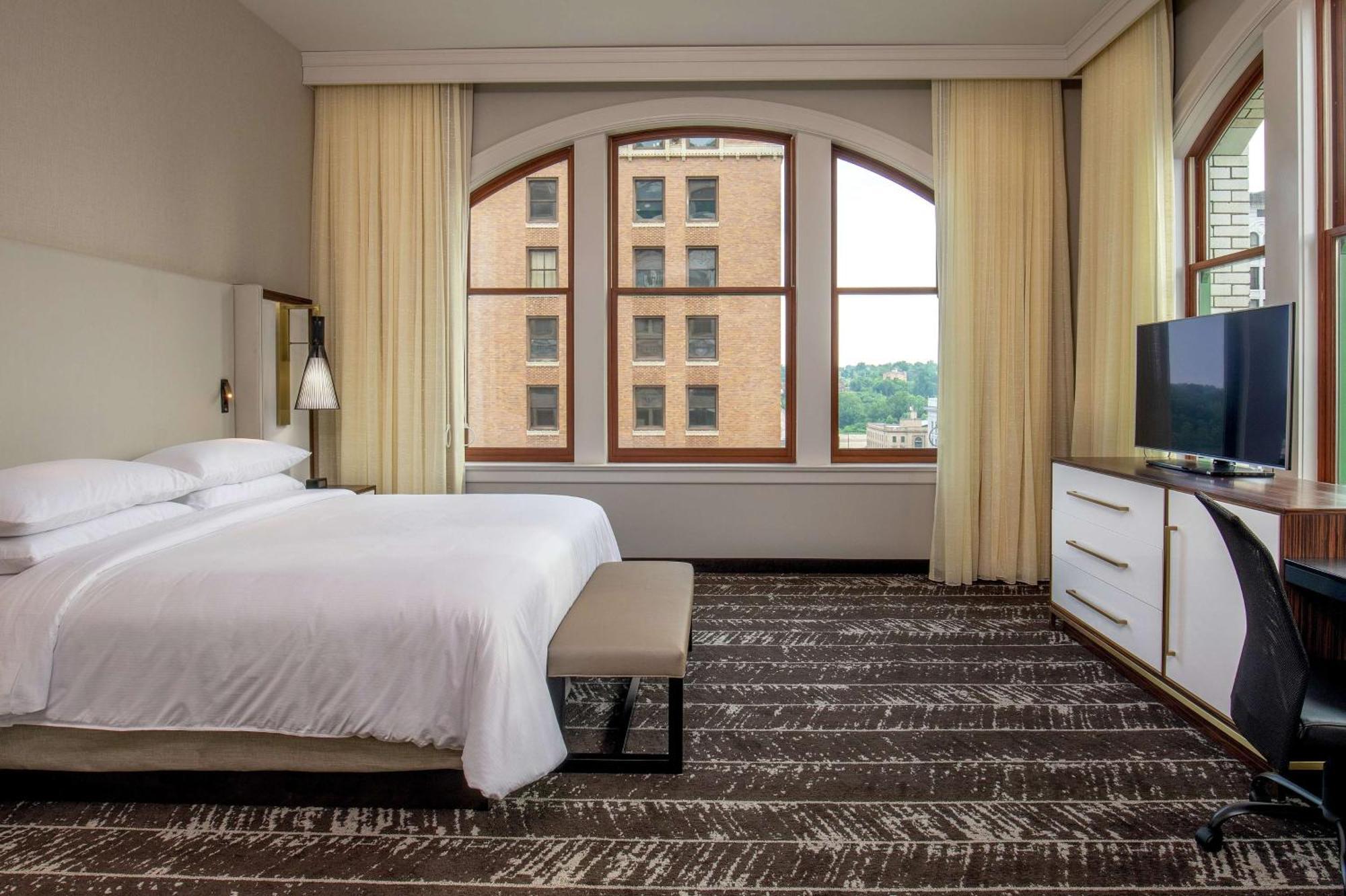 Doubletree By Hilton Youngstown Downtown Dış mekan fotoğraf